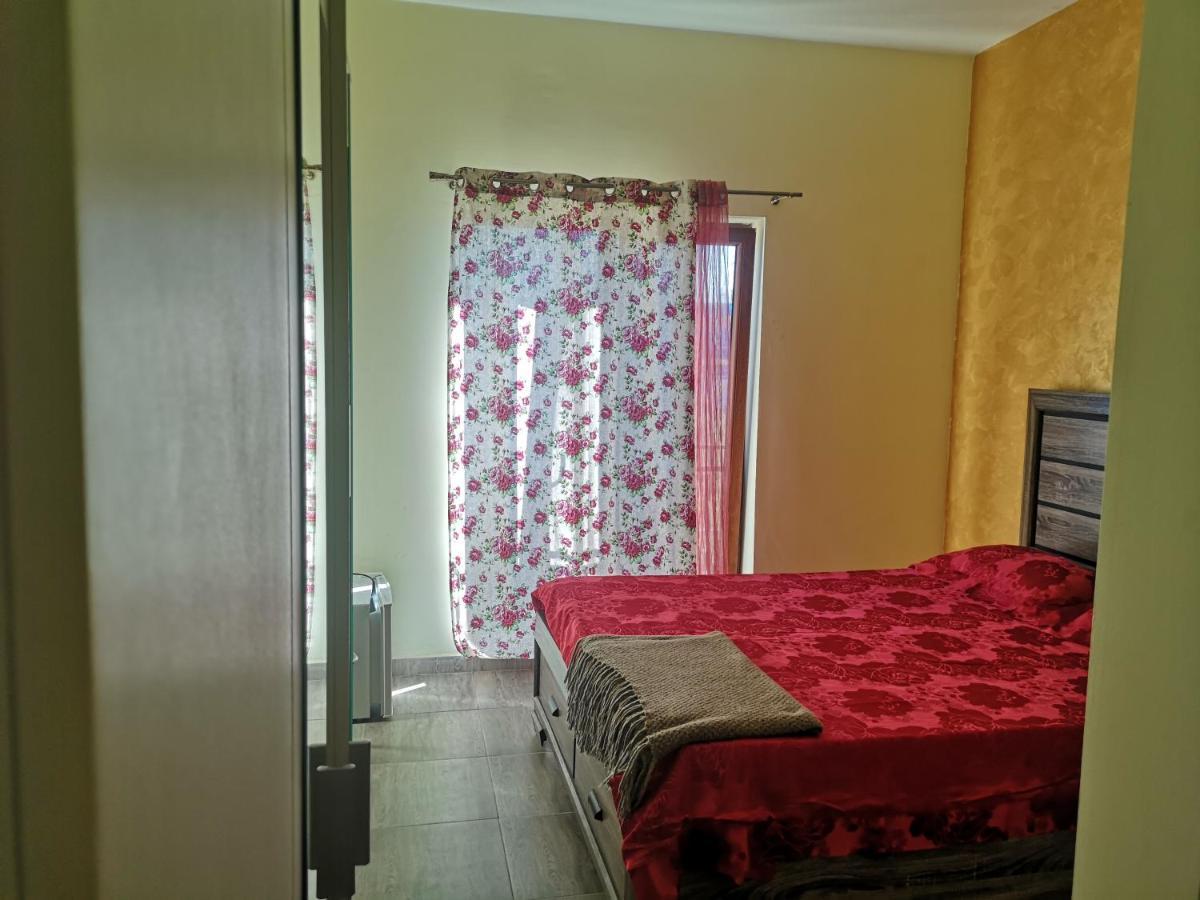 Milan Rooms Констанца Екстериор снимка